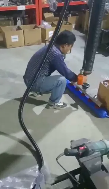 Imagen del ensayo del tubo y cabezal alargado del proyecto de material caliente