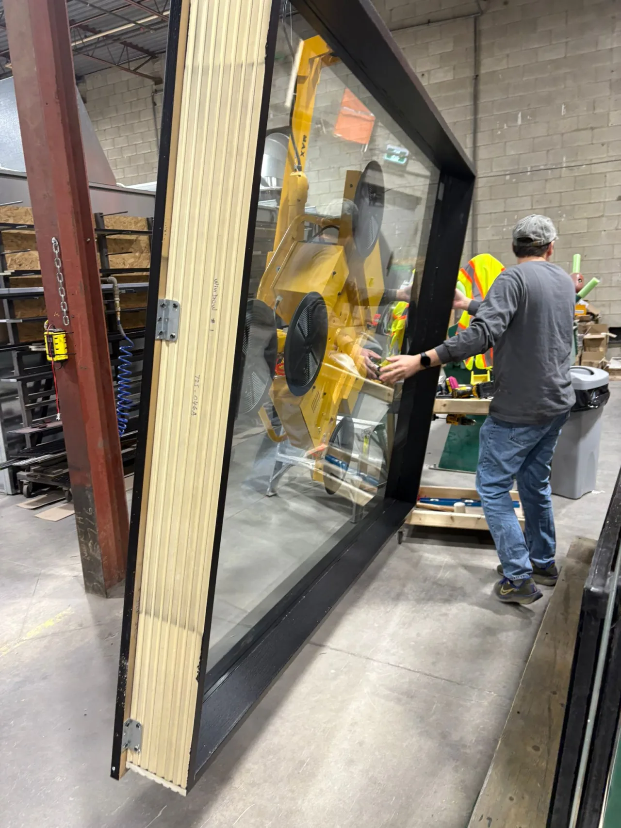 A photo shared by a glass-lifter customer in Canada. It records the handling arrangement, without implying a rating or a quoted endorsement.