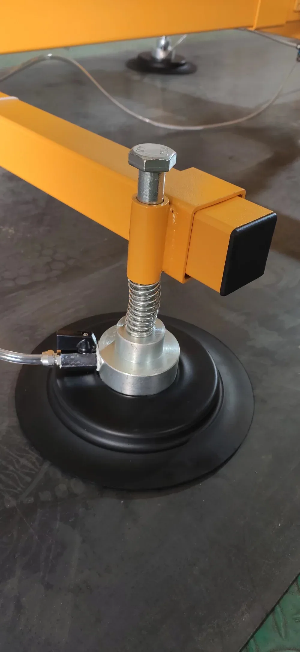 Figure 2. A second view of the support and connection. Pad count alone cannot establish allowable load.